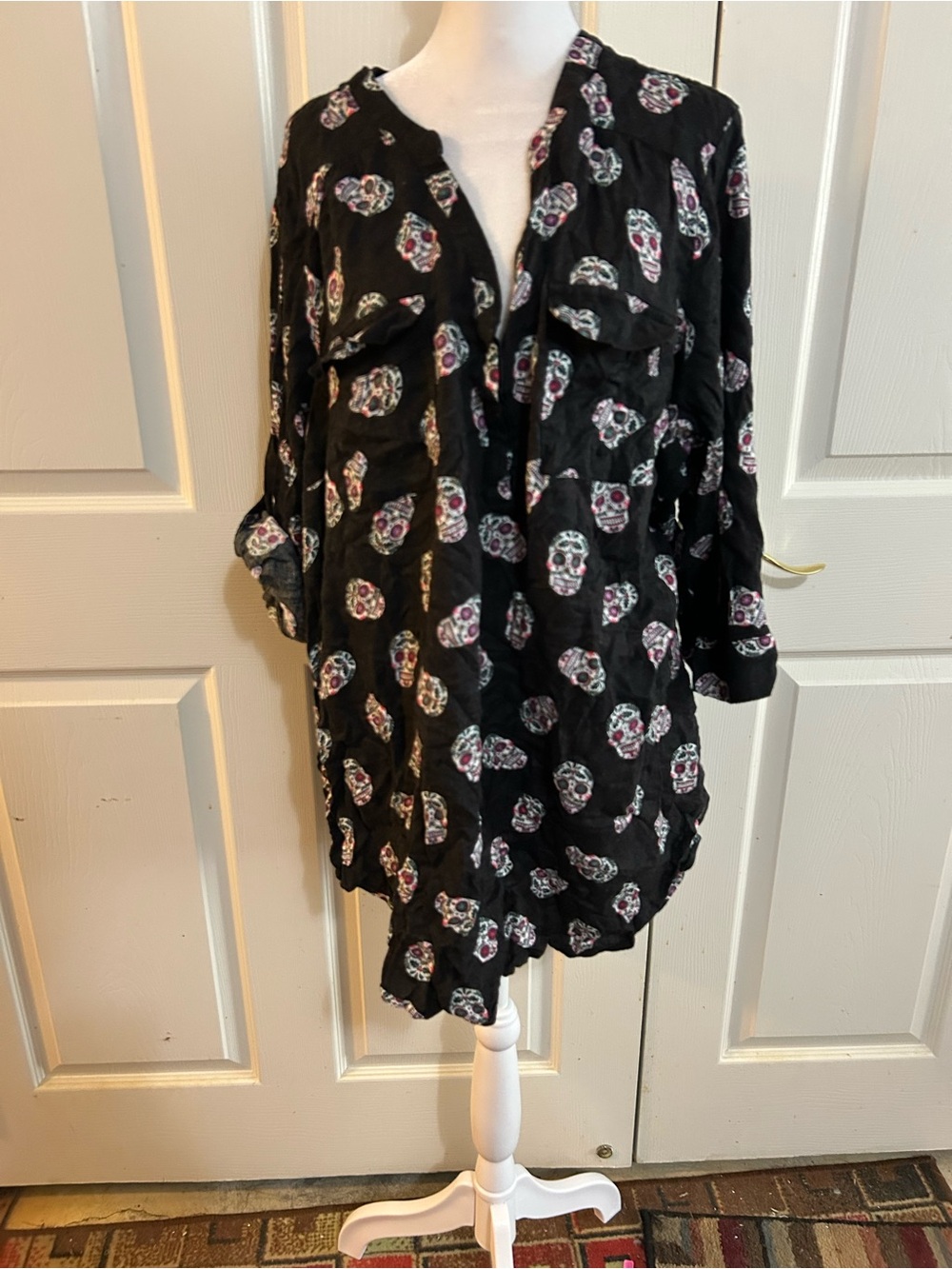 Torrid “Harper” top with skulls print, 3X (torrid size 3)